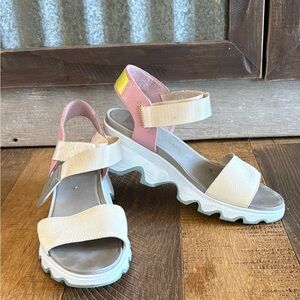 Sorel Kinetic Platform Sandals in Cream and Pink